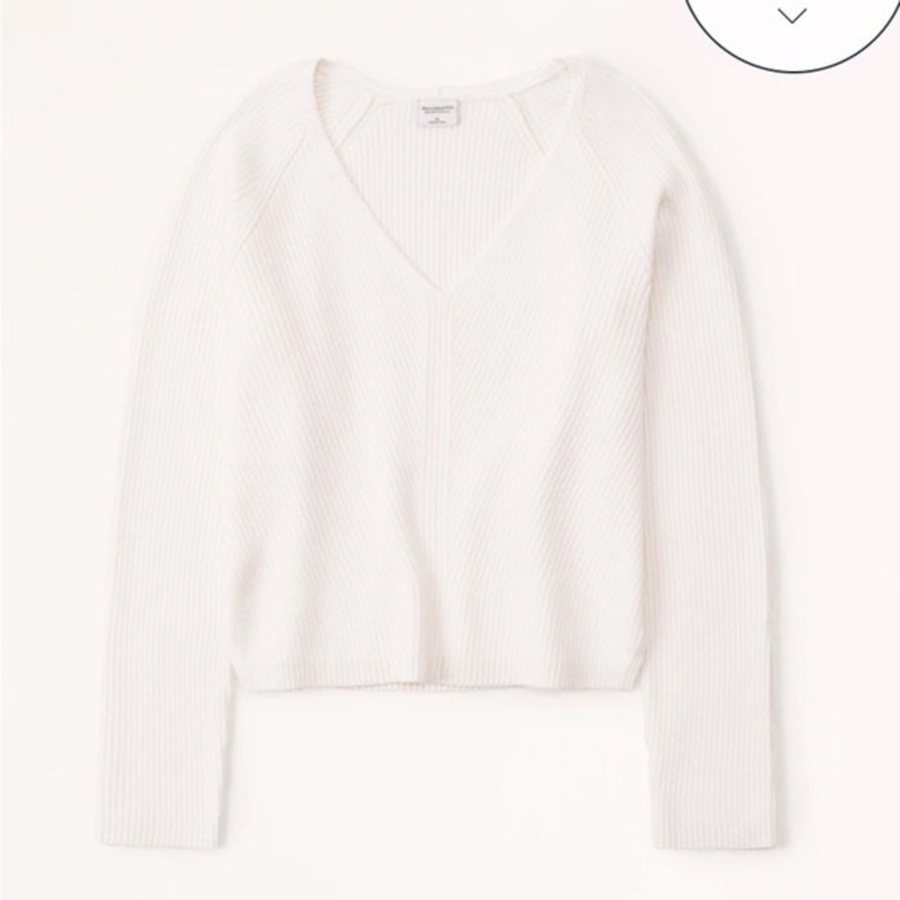 Abercrombie v neck white luxeloft sweater
